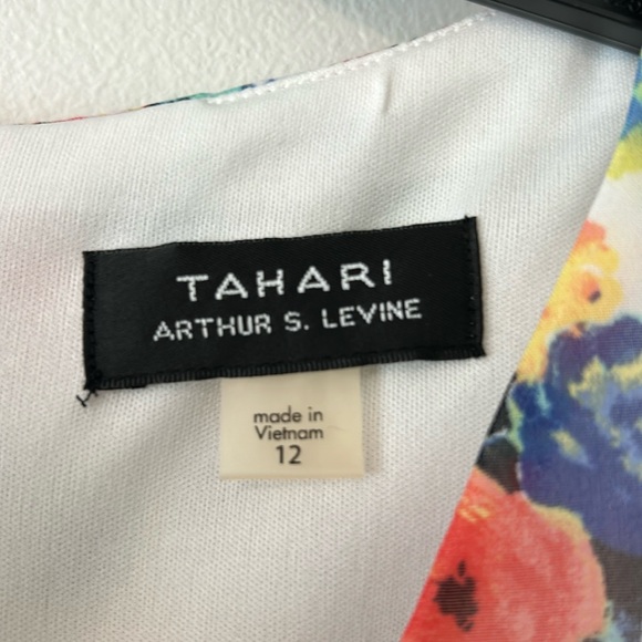 Tahari Arthur Levine Floral Faux Wrap Sheer Flutter Sleeve Tier Dress Size 12 - Picture 11 of 14